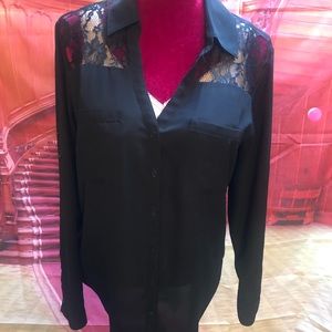 🥳 EXPRESS BLACK BLOUSE SIZE L